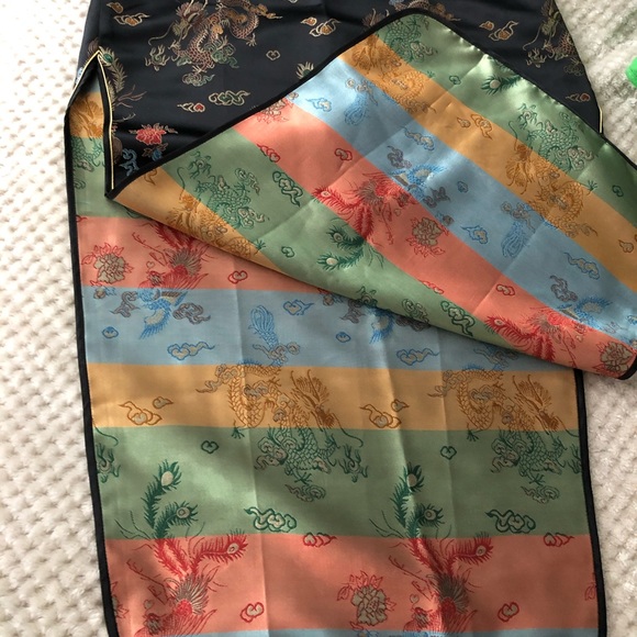 🎉HP🎉Vintage Black and gold CHEONGSAM QIPAO NWOT - Picture 3 of 11